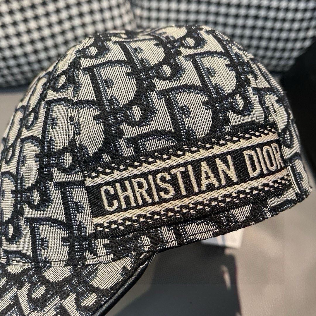 Christian Dior Caps